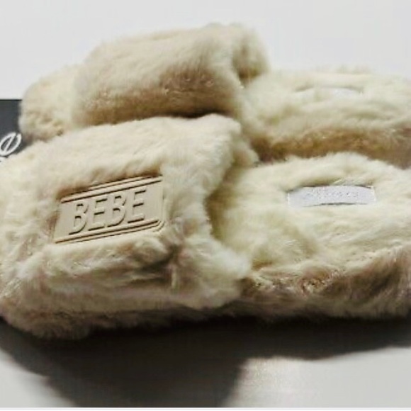 bebe Girls' Plush Slippers - Cream Fits size 13/1
NWT - Picture 2 of 5